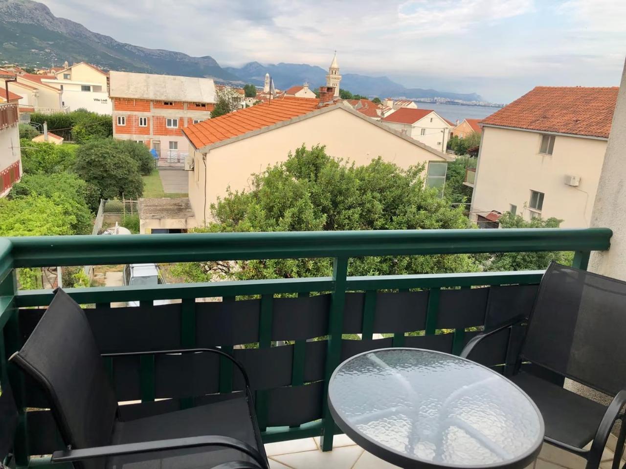 Отель Kristo Croatia Каштела Экстерьер фото